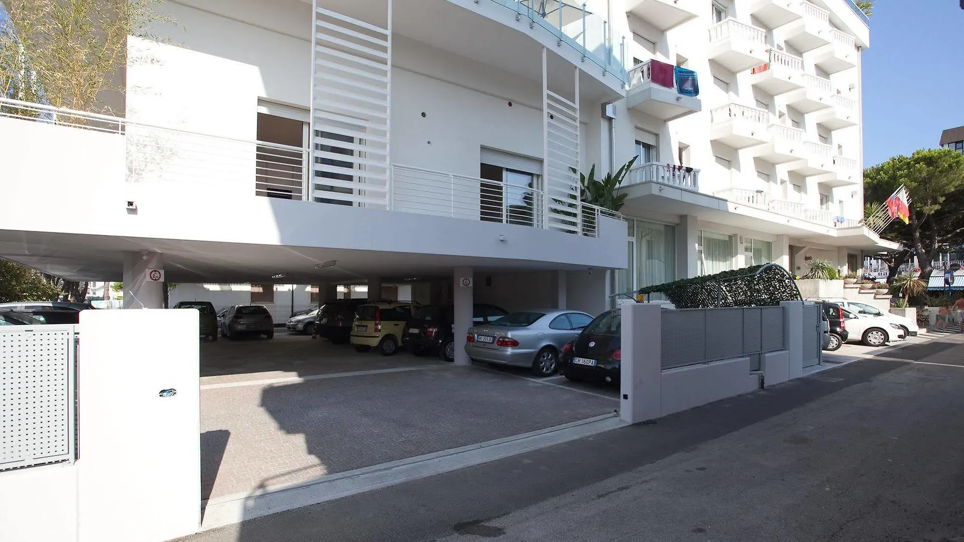 Hotel Tropical Jesolo 3*,